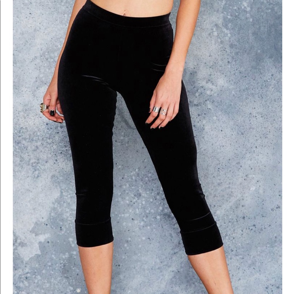 BlackMilk velvet cropped leggings